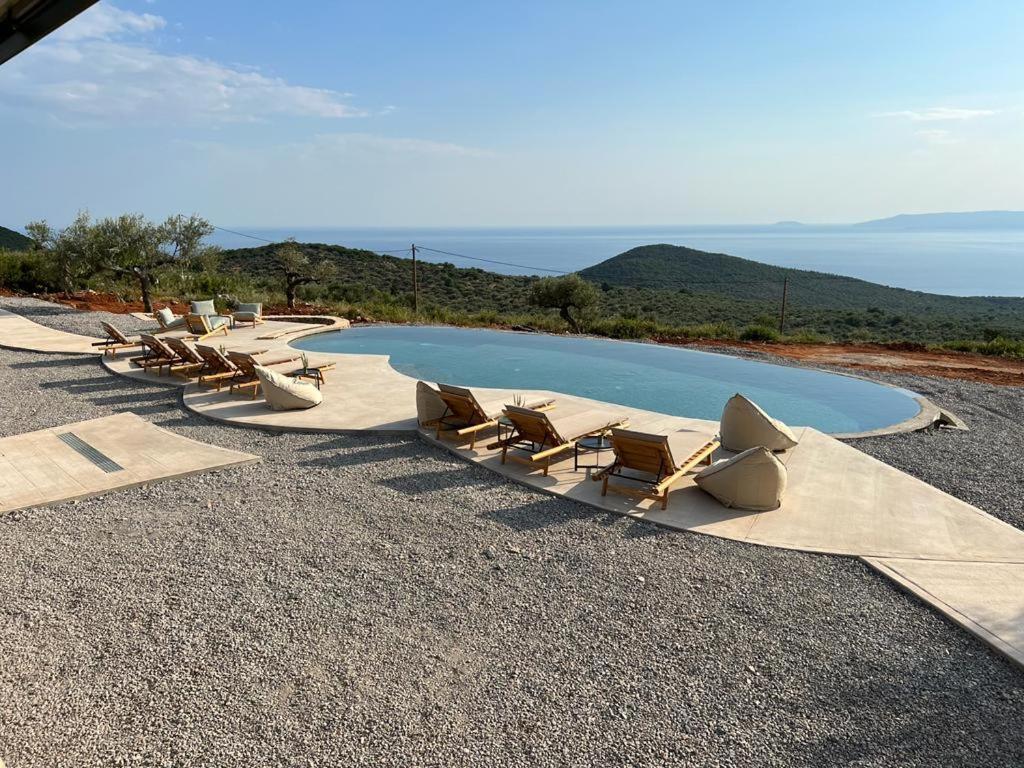 Zen Rocks Resort Kalianeika Exterior photo